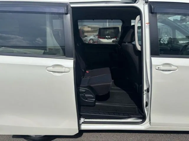 ノア（トヨタ）の車両写真