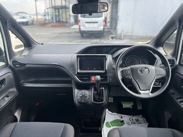 ノア（トヨタ）の車両写真