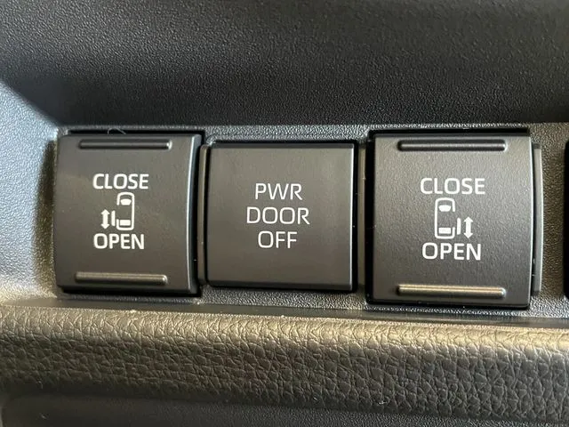 トヨタ　シエンタ　ハイブリッド