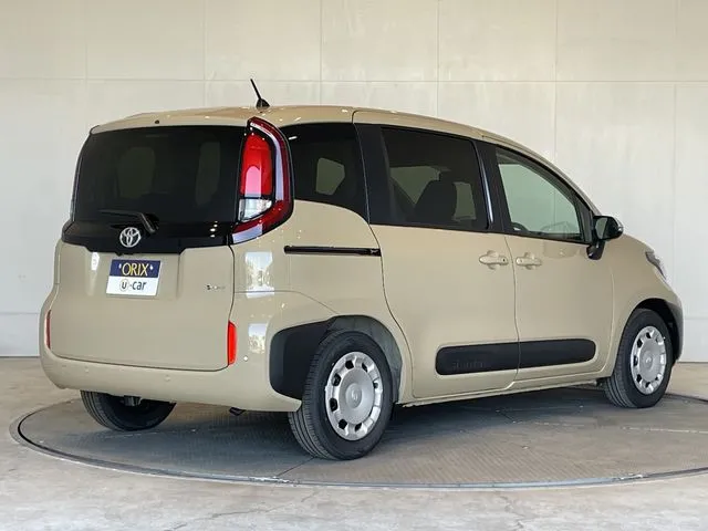 トヨタ　シエンタ　ハイブリッド