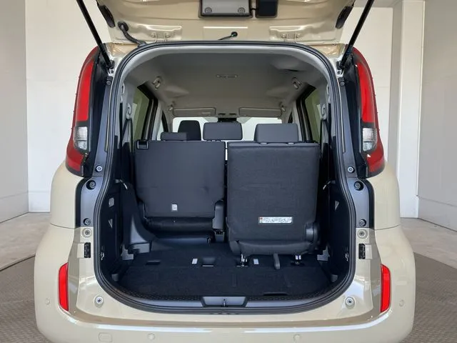 トヨタ　シエンタ　ハイブリッド