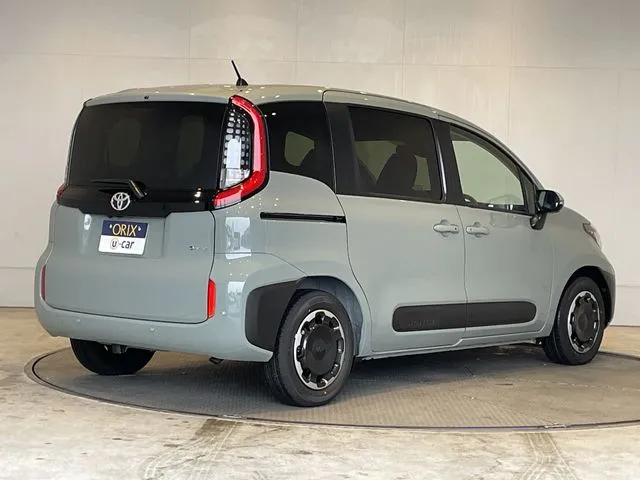 トヨタ　シエンタ　ハイブリッド