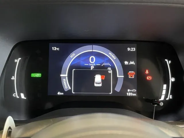 トヨタ　シエンタ　ハイブリッド