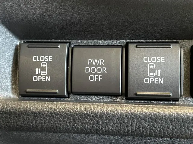 トヨタ　シエンタ　ハイブリッド