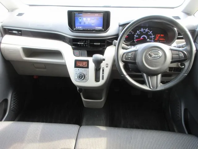 ムーヴ(ダイハツ)の車両写真