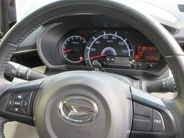 ムーヴ(ダイハツ)の車両写真