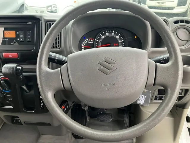 エブリイバン　４ＷＤ（スズキ）の車両写真