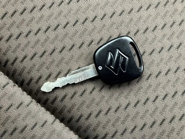 エブリイバン　４ＷＤ（スズキ）の車両写真