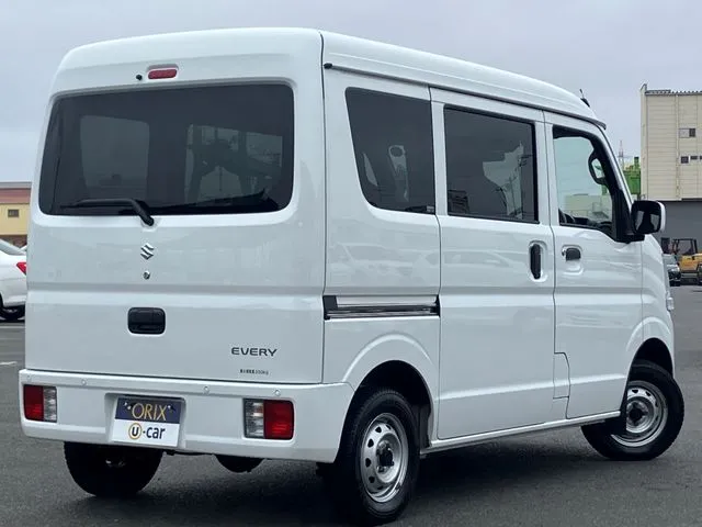 エブリイバン　４ＷＤ（スズキ）の車両写真