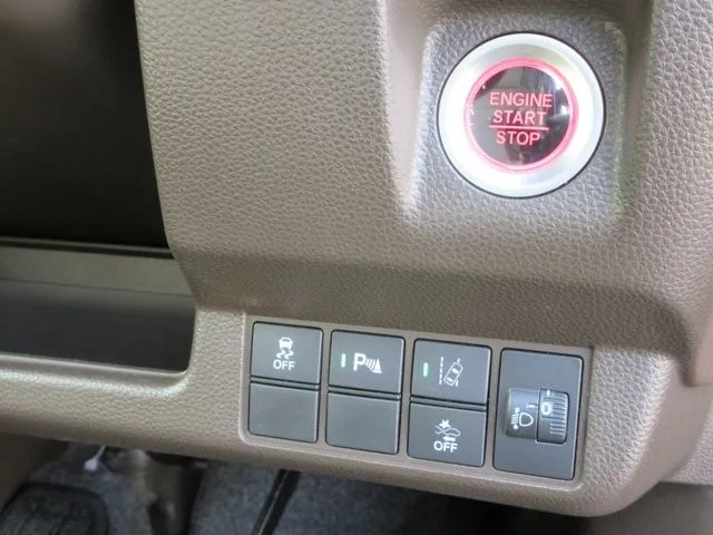 N-WGN 4WD(ホンダ)の車両写真