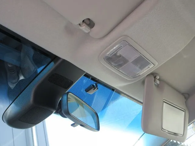 シャトル　ハイブリッド（ホンダ）の車両写真