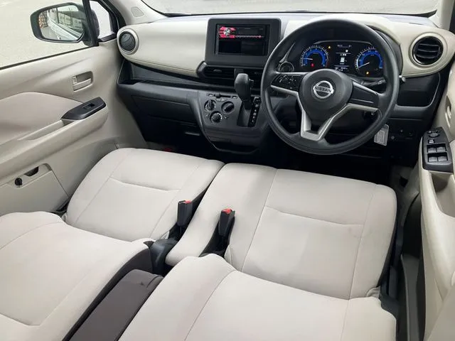 デイズ　４ＷＤ（ニッサン）の車両写真