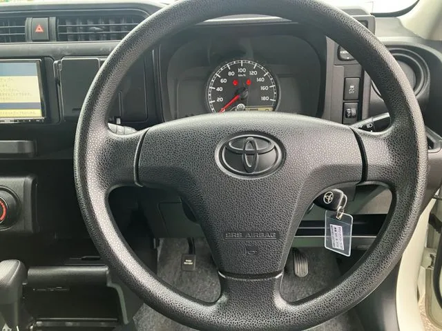 サクシードバン　４ＷＤ（トヨタ）の車両写真