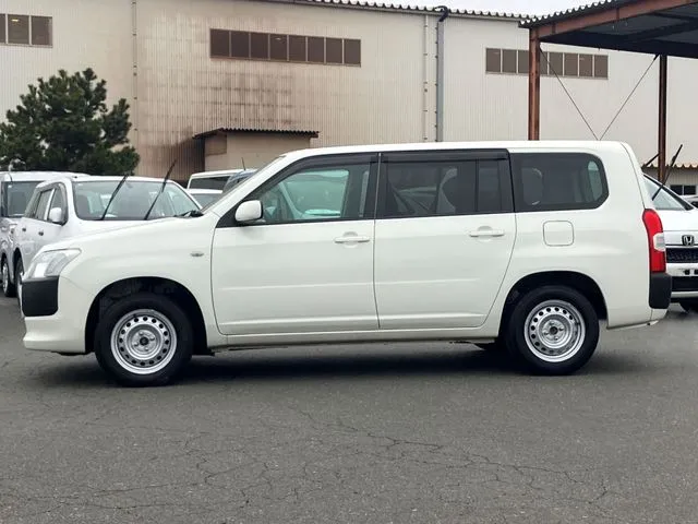 サクシードバン　４ＷＤ（トヨタ）の車両写真