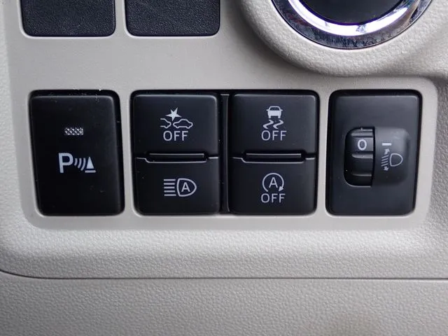 ブーン(ダイハツ)の車両写真