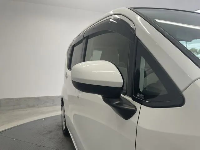 ムーヴ（ダイハツ）の車両写真