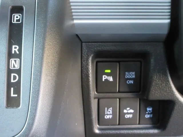 スペーシア 4WD(スズキ)の車両写真