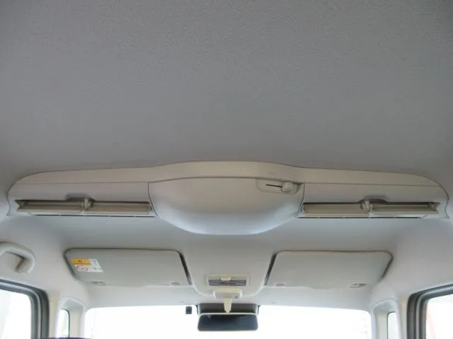 スペーシア 4WD(スズキ)の車両写真