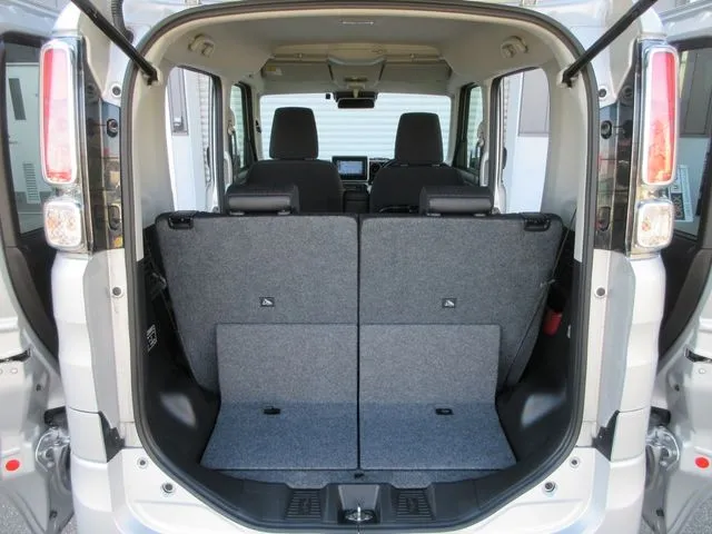 スペーシア 4WD(スズキ)の車両写真