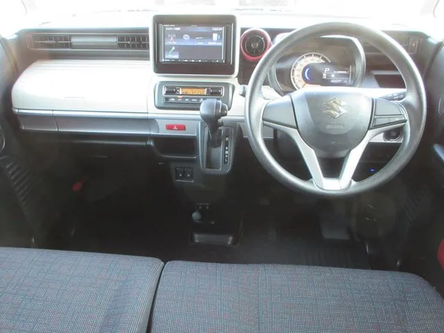 スペーシア 4WD(スズキ)の車両写真