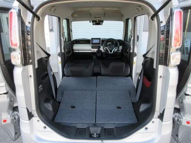 スペーシア 4WD(スズキ)の車両写真