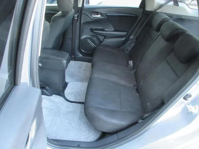 シャトル　ハイブリッド（ホンダ）の車両写真