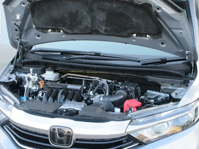 シャトル　ハイブリッド（ホンダ）の車両写真