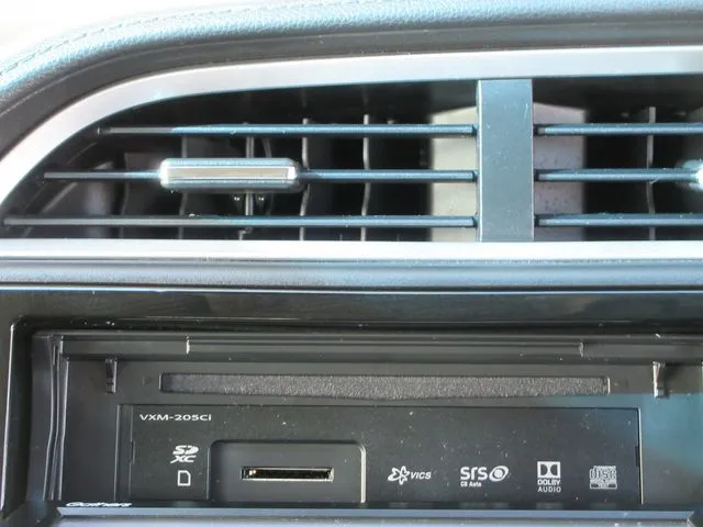 シャトル　ハイブリッド（ホンダ）の車両写真