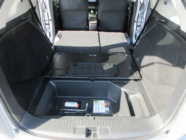 シャトル　ハイブリッド（ホンダ）の車両写真