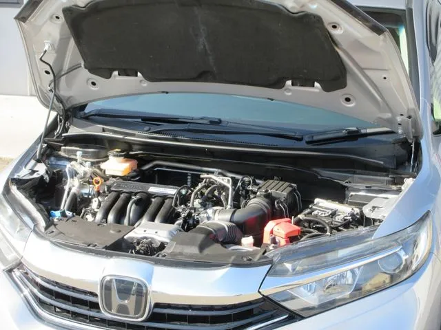 シャトル　ハイブリッド（ホンダ）の車両写真