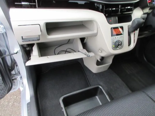 ムーヴ　４ＷＤ（ダイハツ）の車両写真