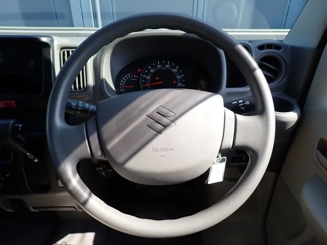 エブリイバン（スズキ）の車両写真