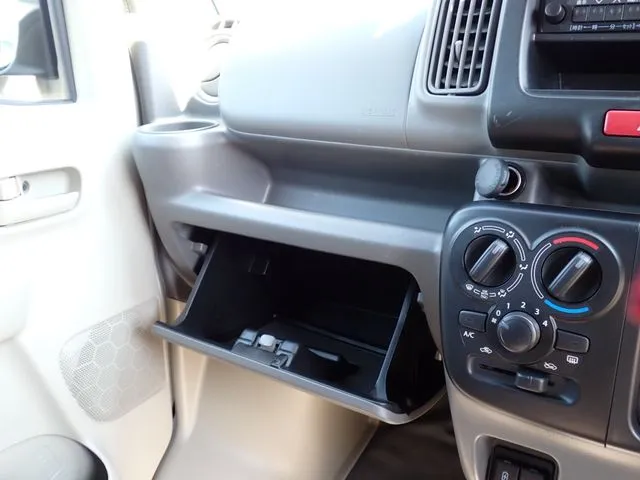 エブリイバン（スズキ）の車両写真