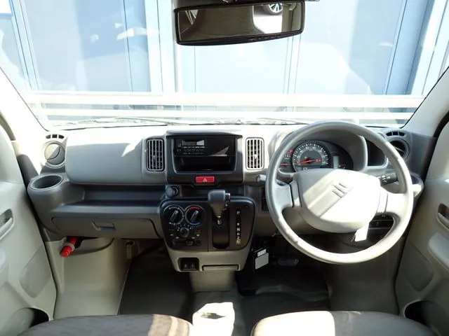 エブリイバン（スズキ）の車両写真