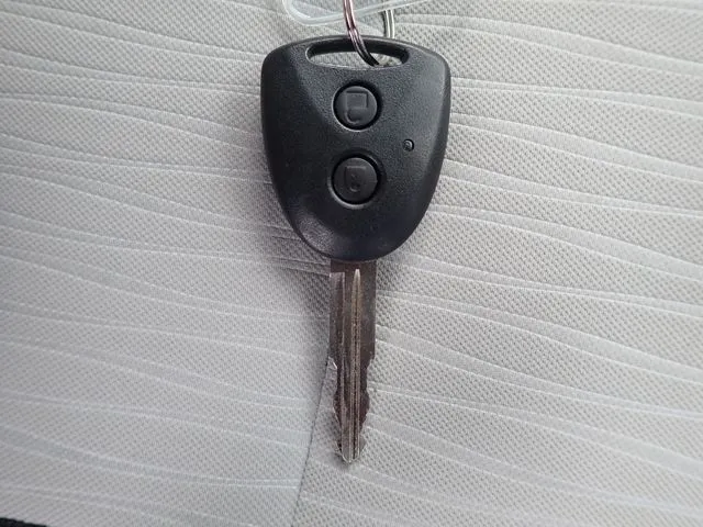 ミラ イース(ダイハツ)の車両写真