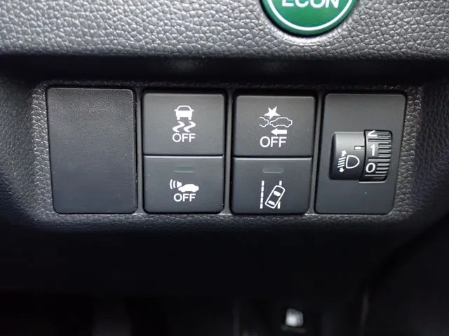 フィット　ハイブリッド（ホンダ）の車両写真