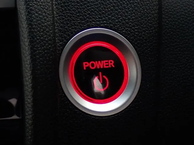 フィット　ハイブリッド（ホンダ）の車両写真