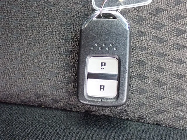 フィット　ハイブリッド（ホンダ）の車両写真