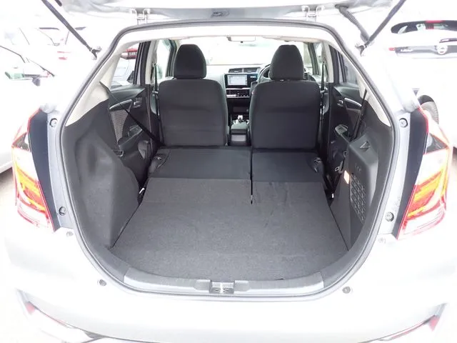 フィット　ハイブリッド（ホンダ）の車両写真