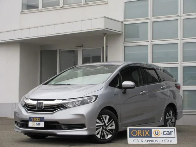 シャトル　ハイブリッド（ホンダ）の車両写真