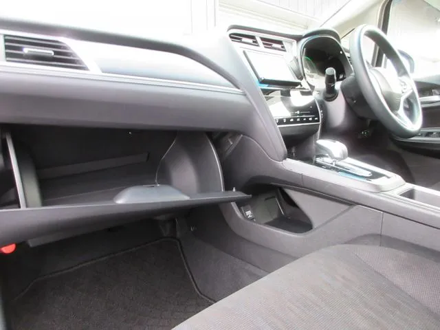 シャトル　ハイブリッド（ホンダ）の車両写真