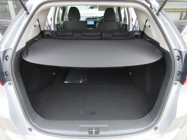 シャトル　ハイブリッド（ホンダ）の車両写真