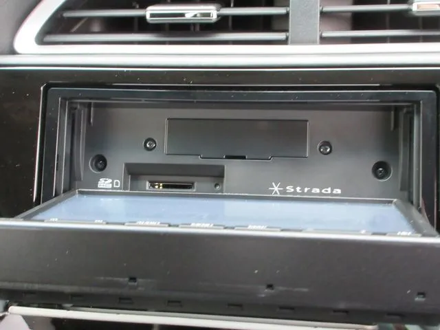 シャトル　ハイブリッド（ホンダ）の車両写真