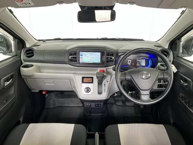 ミラ　イース（ダイハツ）の車両写真