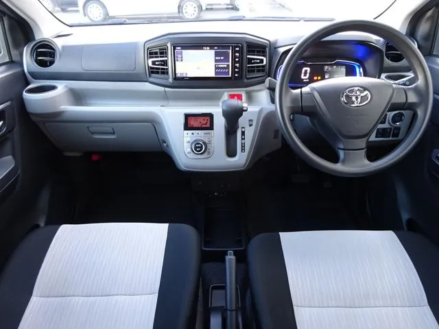 ピクシス　エポック（トヨタ）の車両写真