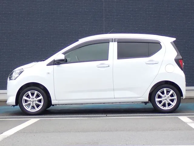 ピクシス　エポック（トヨタ）の車両写真