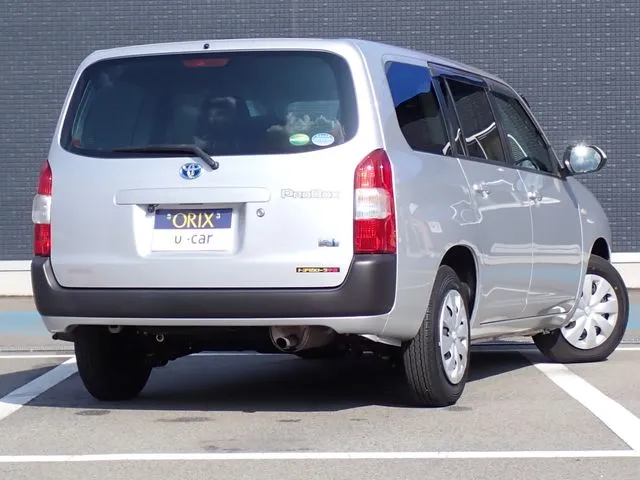 トヨタ　プロボックスバン　ハイブリッド