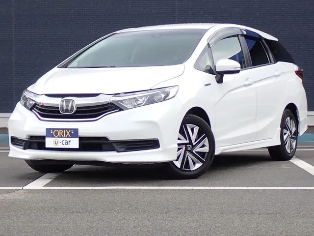 シャトル ハイブリッド(ホンダ)の車両写真