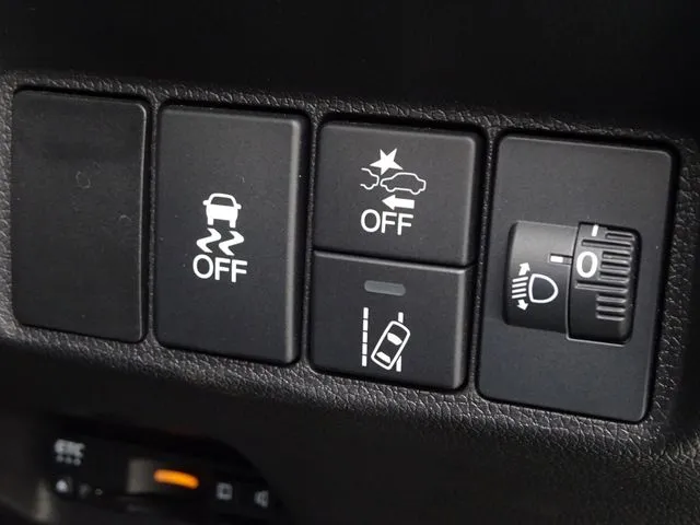 シャトル ハイブリッド(ホンダ)の車両写真