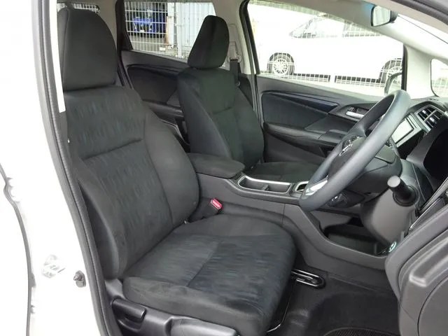 シャトル ハイブリッド(ホンダ)の車両写真